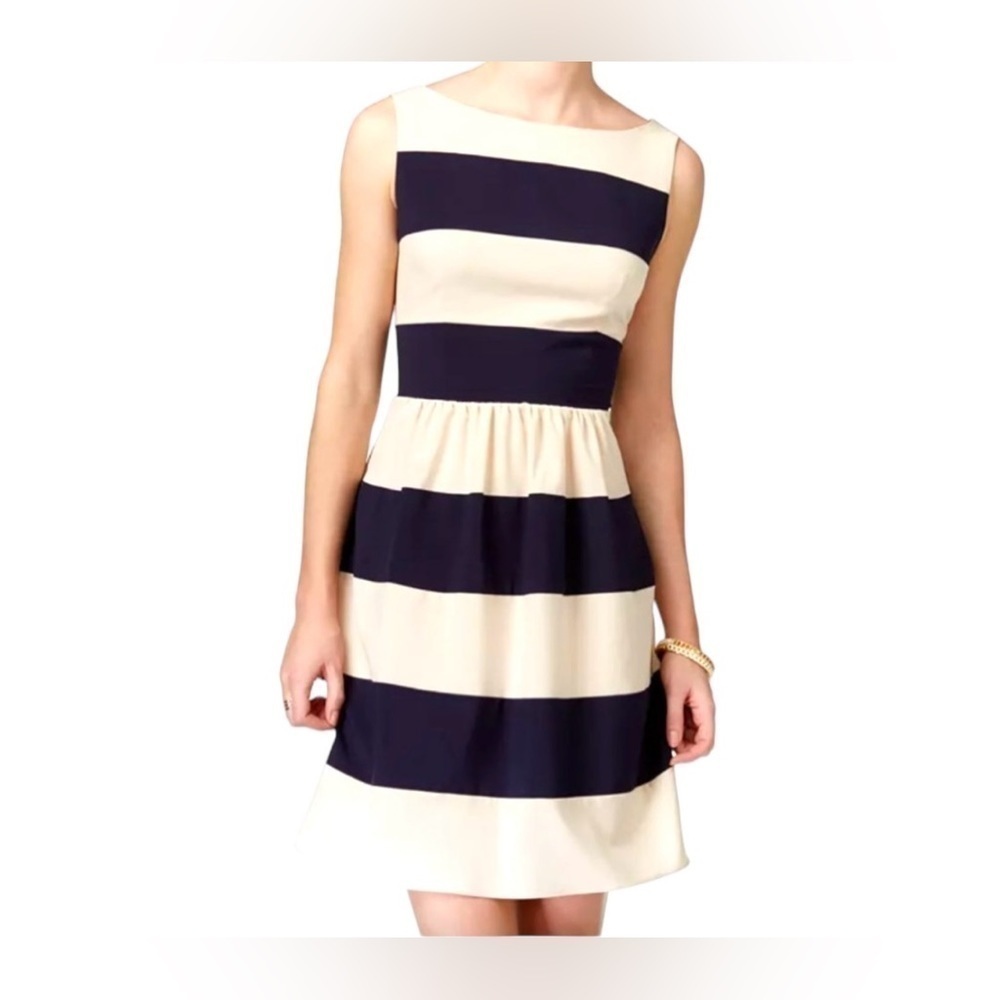 B.DARLIN, NAVY & CREAM, BOLD STRIPE MINI DRESS. SIZE 9/10